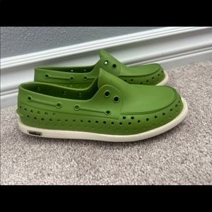 Women’s NATIVE boat shoe 8